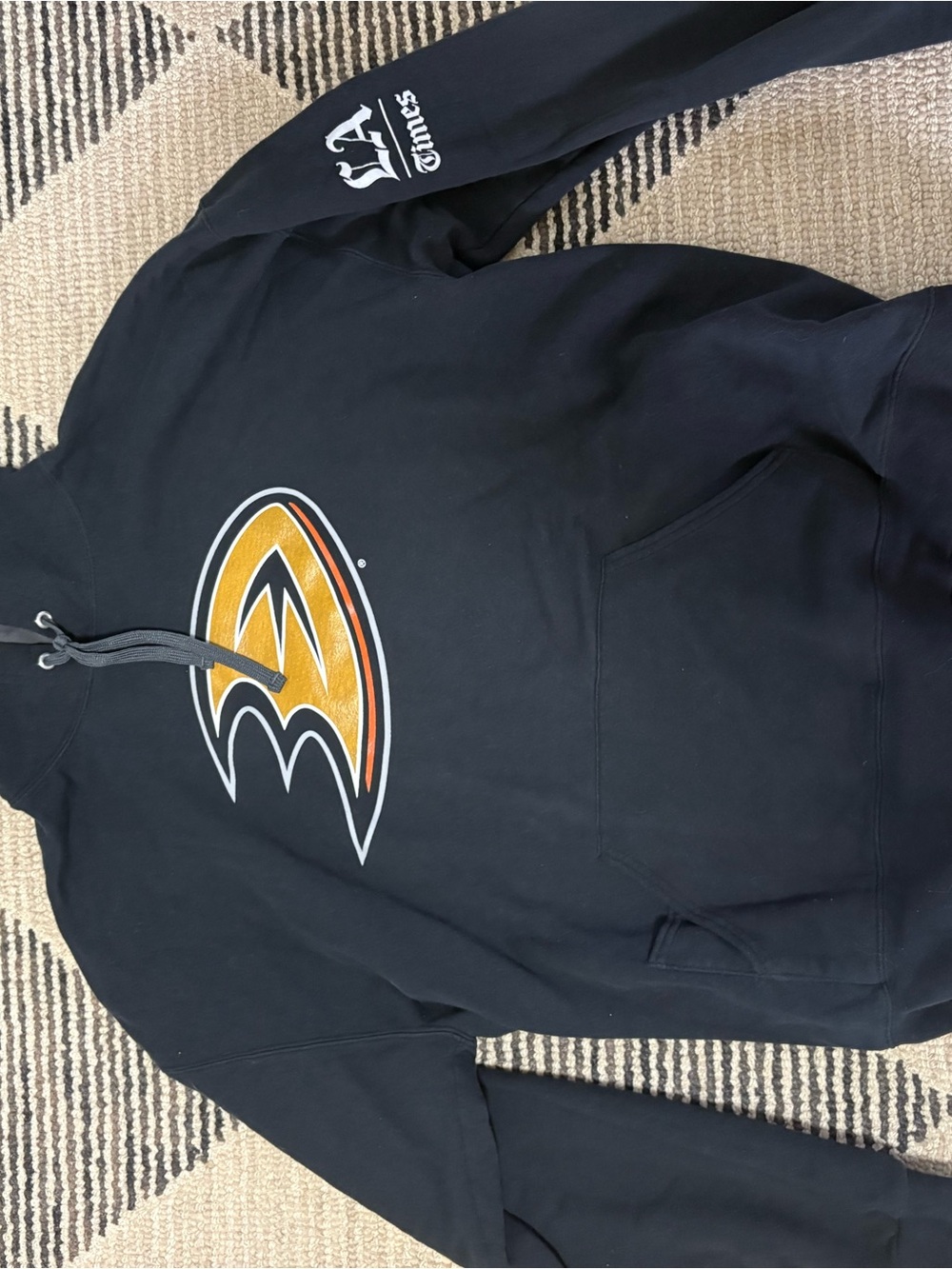 Anaheim ducks hockey sweatshirt